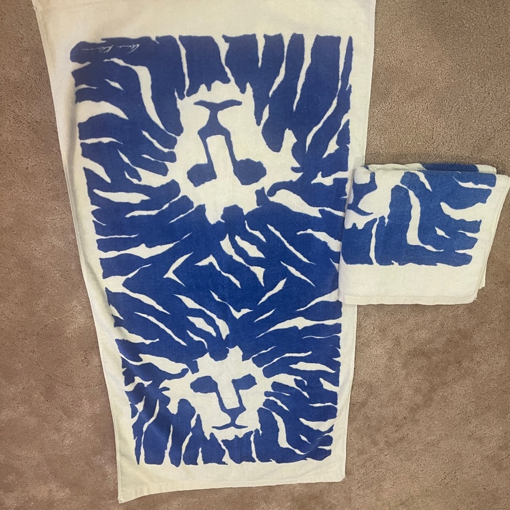 Blue Lions Head Bath Towels set of 2.